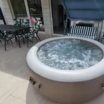 דירה Luxury Ani Ii With Jacuzzi