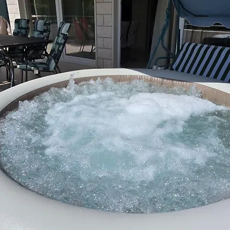 Luxury Ani Ii With Jacuzzi