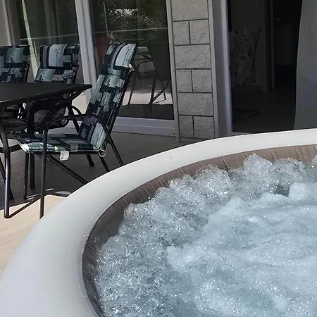 Luxury Ani Ii With Jacuzzi Lägenhet *