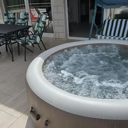 Luxury Ani Ii With Jacuzzi Lägenhet