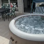 Luxury Ani Ii With Jacuzzi Apartment