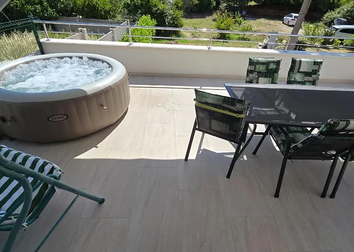 Luxury Ani Ii With Jacuzzi شقة سوتيفان